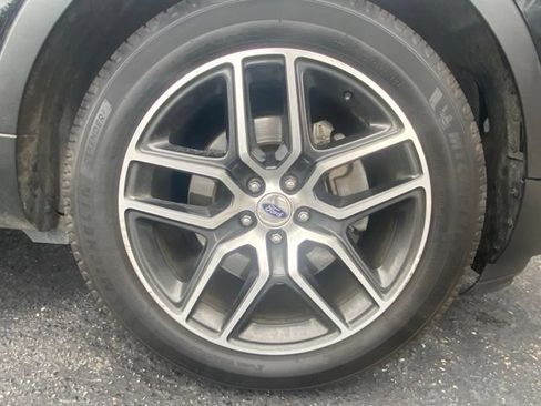 Used 2017 Ford Explorer Sport w/ Equipment Group 401A AWD/4WD image 16