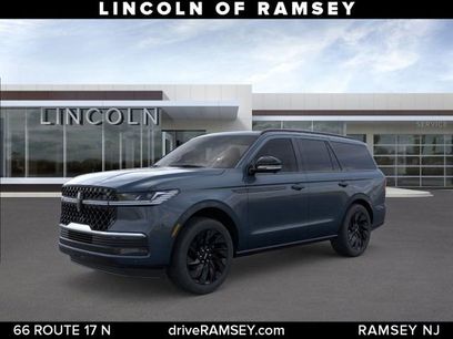 New 2025 Lincoln Navigator Reserve w/ Jet Appearance Package