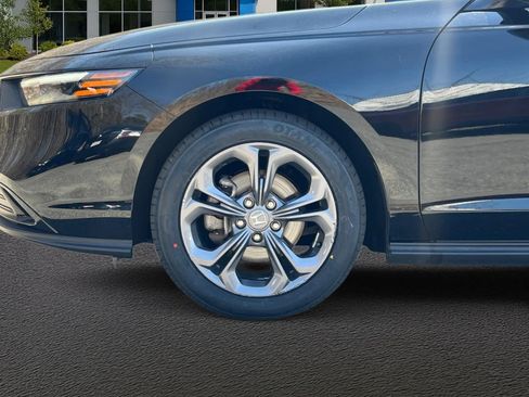 Used 2023 Honda Accord EX image 12
