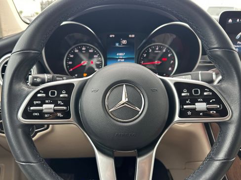 Certified 2022 Mercedes-Benz GLC 300 image 23