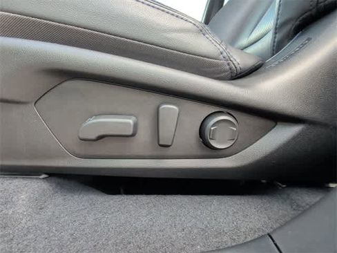 Certified 2025 Subaru Forester Limited w/ Protection Package image 15