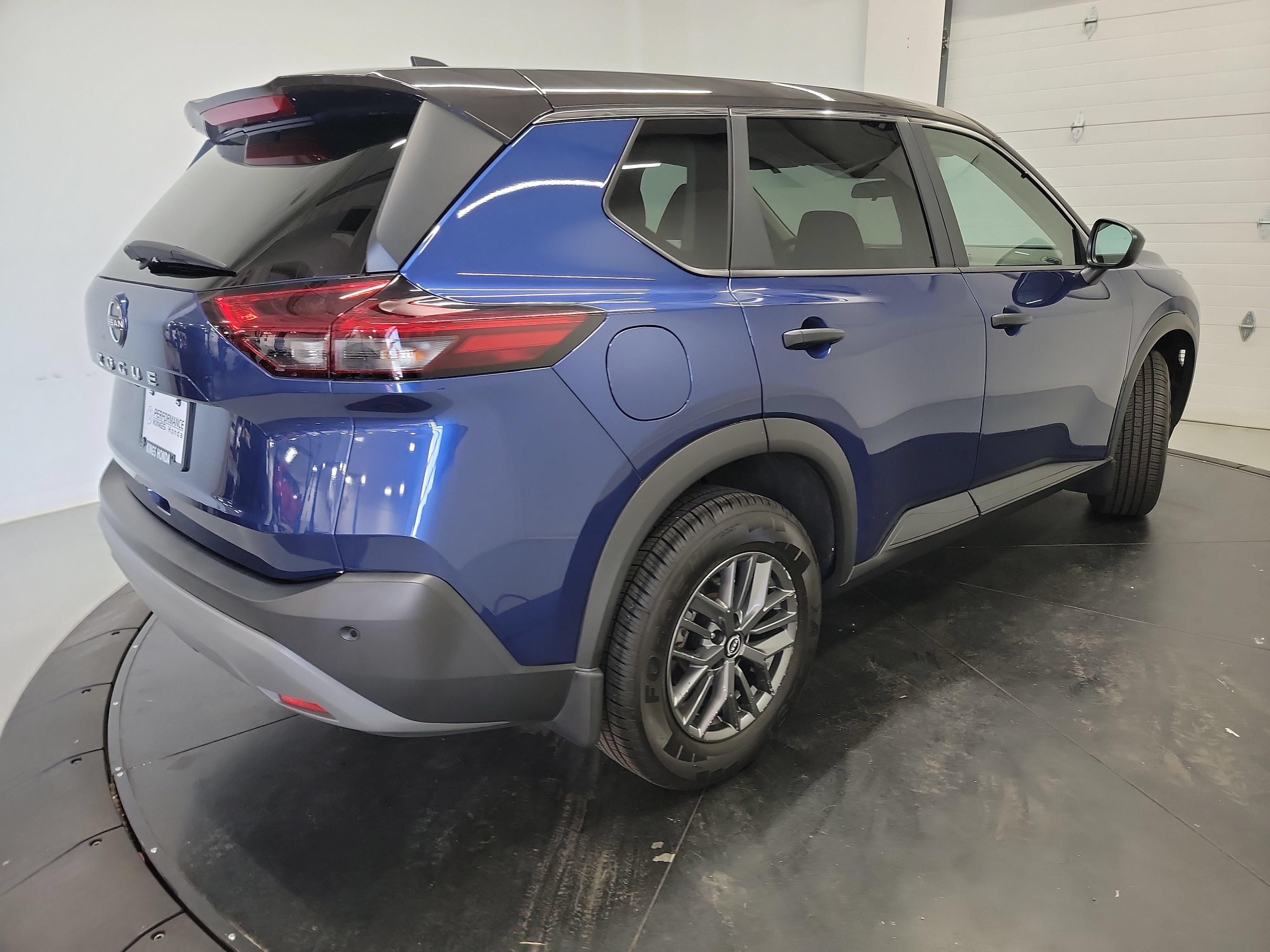 Used 2023 Nissan Rogue S FWD image 16