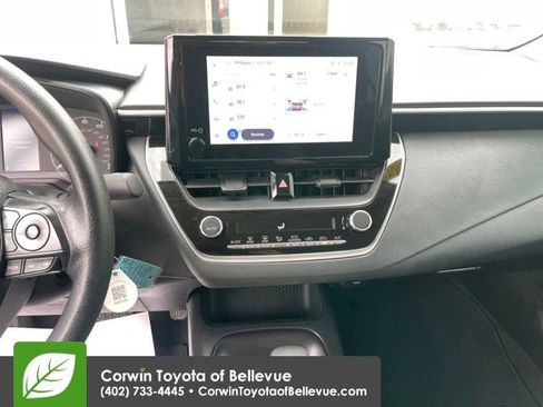 Used 2025 Toyota Corolla LE image 17