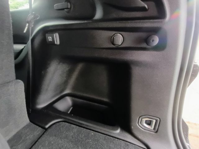 Used 2025 Jeep Grand Cherokee L Altitude RWD image 75