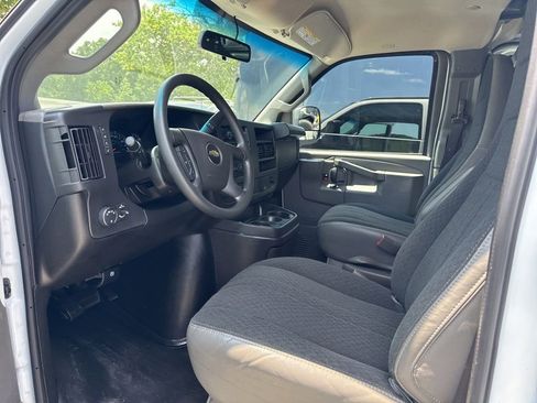 Used 2024 Chevrolet Express 2500 w/ Driver Convenience Package RWD image 3