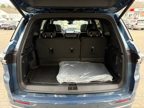 New 2026 Buick Enclave Avenir w/ Super Cruise Package AWD/4WD image 11