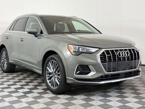 Certified 2022 Audi Q3 2.0T Premium w/ Convenience Package AWD/4WD image 7