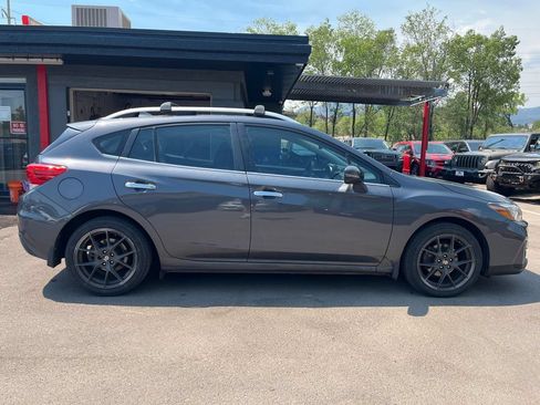 Used 2018 Subaru Impreza 2.0i Limited AWD/4WD image 8