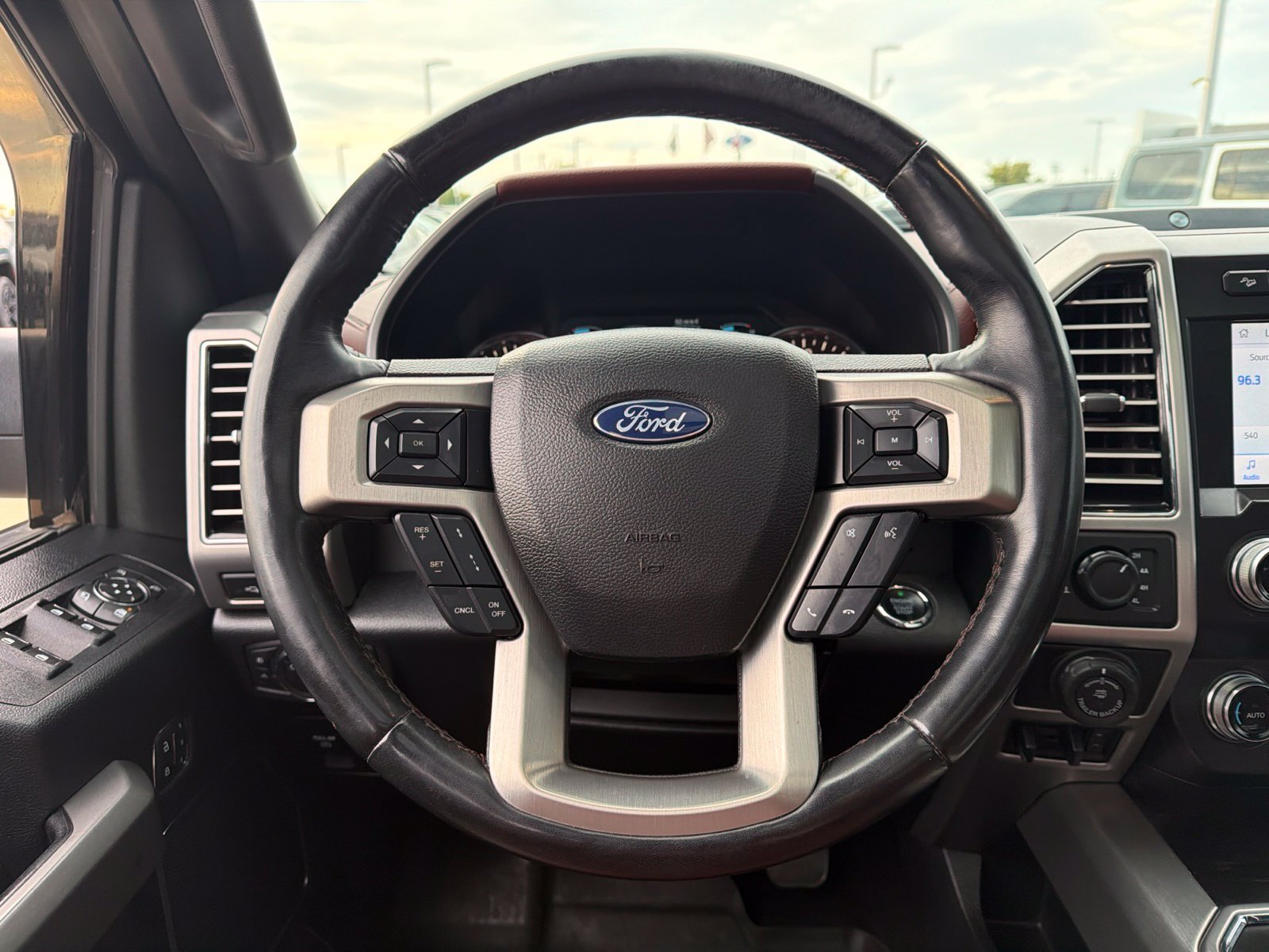 Used 2019 Ford F150 Platinum w/ Equipment Group 701A Luxury AWD/4WD image 22