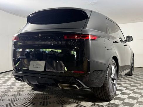 New 2026 Land Rover Range Rover Sport Dynamic SE AWD/4WD image 8