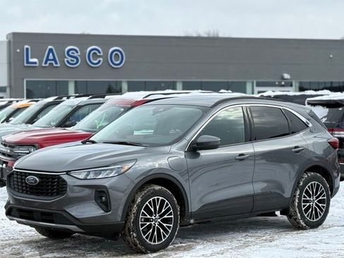 Certified 2024 Ford Escape Base image 1