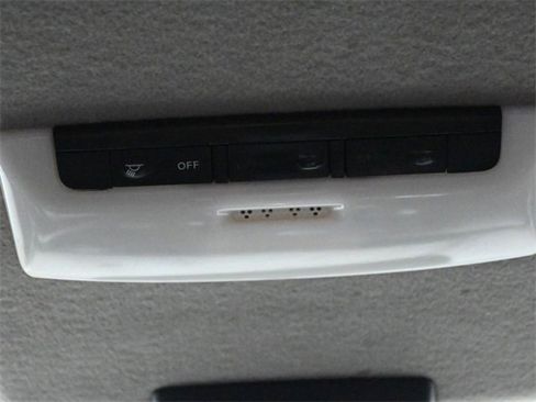 Used 2023 Nissan Kicks SV image 14