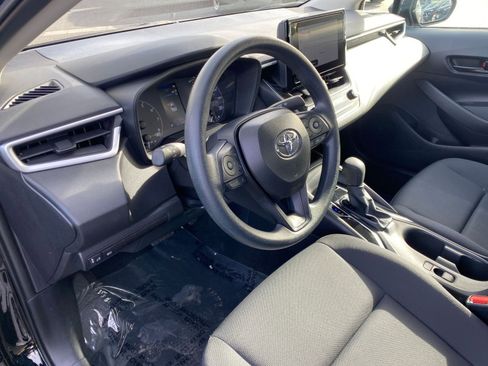 Used 2025 Toyota Corolla LE image 34