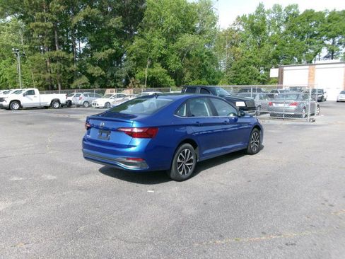Used 2024 Volkswagen Jetta S image 6