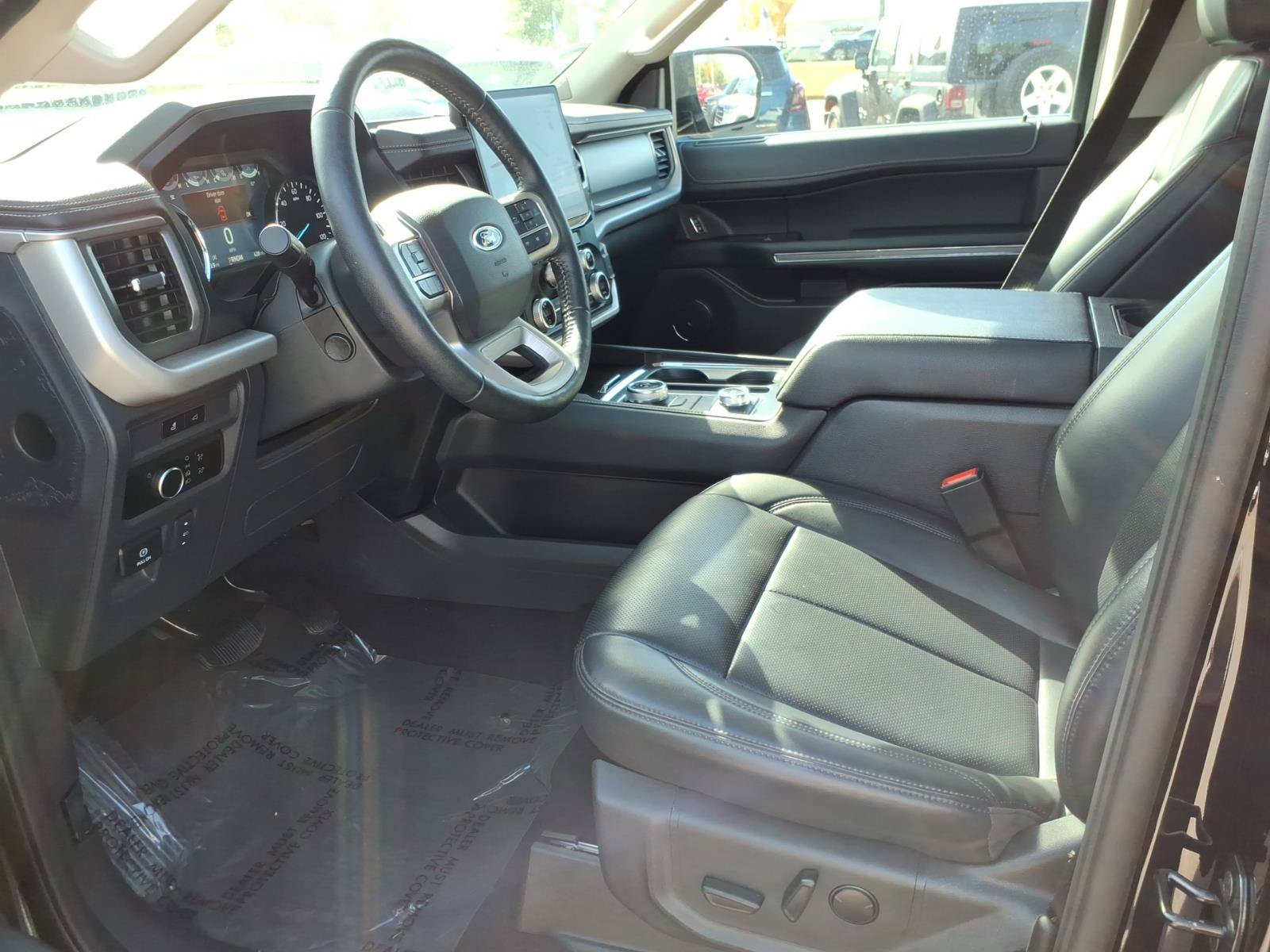 Used 2023 Ford Expedition XLT AWD/4WD image 11