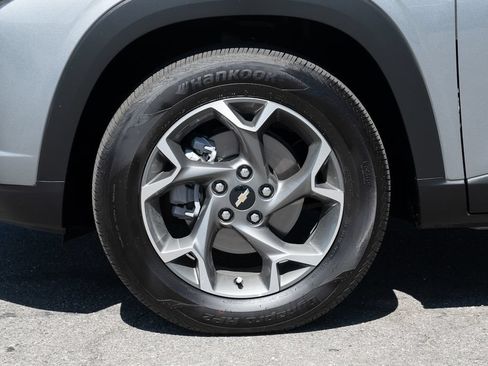 Used 2026 Chevrolet Trax LT w/ Driver Confidence Package FWD image 12