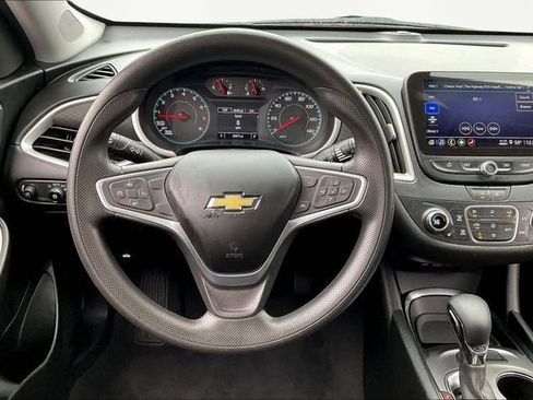 Used 2022 Chevrolet Malibu LT image 8
