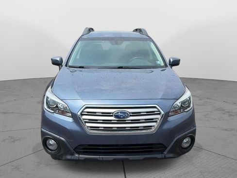 Used 2017 Subaru Outback 2.5i Premium AWD/4WD image 2