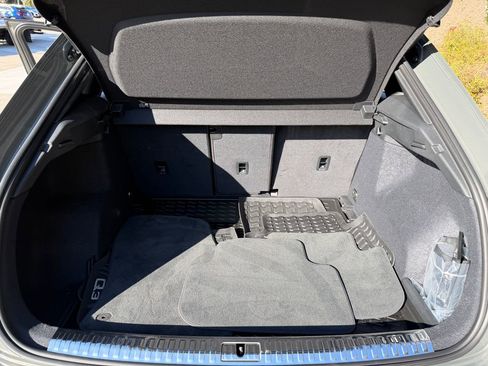 Used 2025 Audi Q3 2.0T Premium image 32