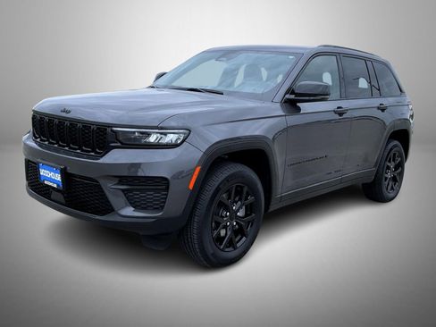 Used 2024 Jeep Grand Cherokee Altitude AWD/4WD image 1