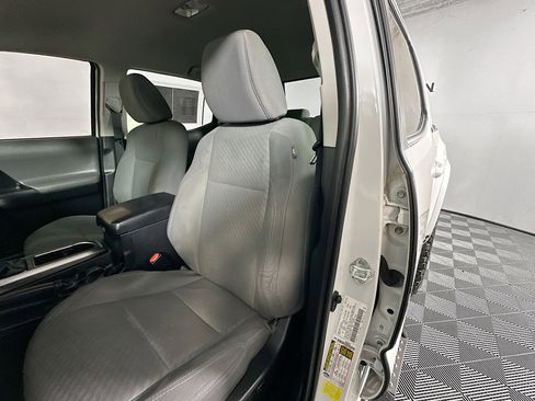 Used 2021 Toyota Tacoma TRD Off-Road image 12