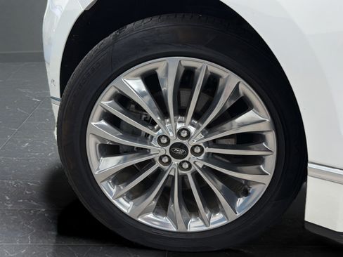 Used 2020 Ford Edge Titanium w/ Equipment Group 301A AWD/4WD image 38