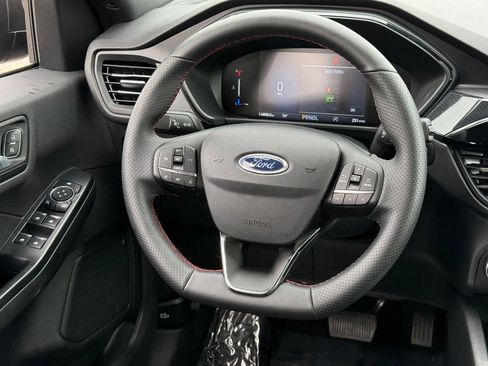 Used 2025 Ford Escape ST-Line AWD/4WD image 13