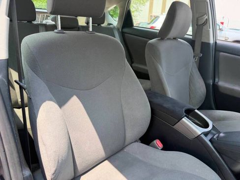 Used 2014 Toyota Prius Two FWD image 30