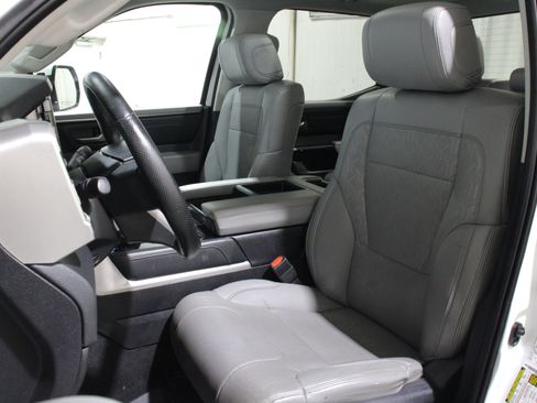 Used 2024 Toyota Tundra Limited image 4