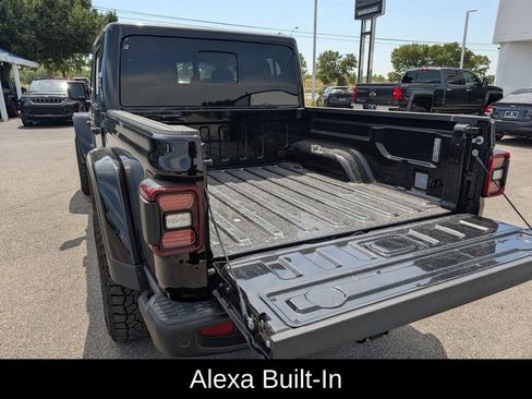 Used 2025 Jeep Gladiator Rubicon AWD/4WD image 28
