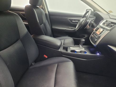 Used 2016 Nissan Altima 2.5 SR w/ LED Appearance Package FWD image 21