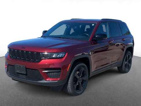 Certified 2023 Jeep Grand Cherokee Altitude AWD/4WD image 4