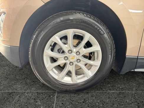 Used 2019 Chevrolet Equinox LS w/ LS Convenience Package FWD image 27
