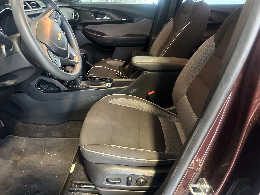 Used 2023 Chevrolet TrailBlazer LT FWD image 5