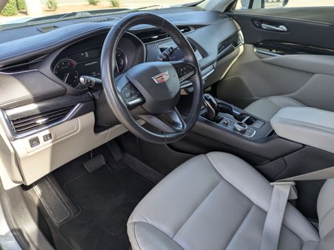Used 2023 Cadillac XT4 Premium Luxury image 24