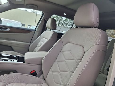 New 2026 Volkswagen Atlas SE image 11