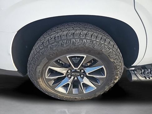 Used 2023 Chevrolet Tahoe Z71 w/ Off-Road Capability Package image 15