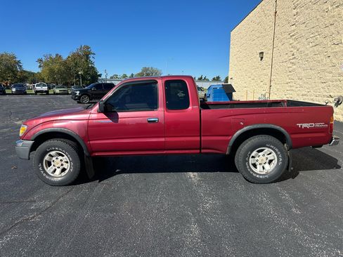 Used 2000 Toyota Tacoma 4x4 Xtracab V6 image 2