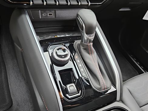 New 2026 Chevrolet Colorado Z71 w/ Technology Package image 15