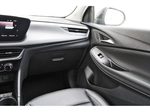 Used 2024 Buick Encore GX Sport Touring FWD image 10