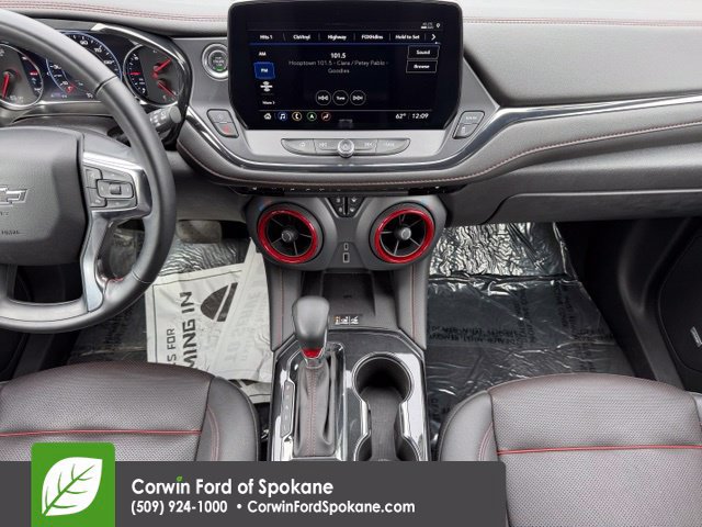 Used 2025 Chevrolet Blazer RS AWD/4WD image 28