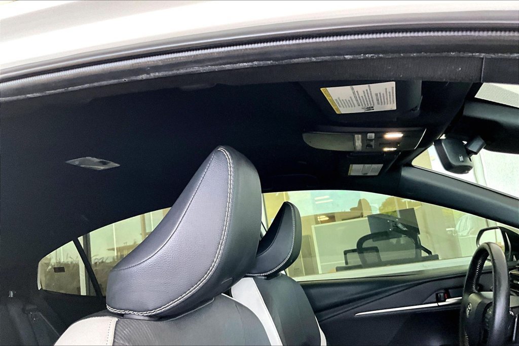 Used 2025 Toyota Camry SE FWD image 27