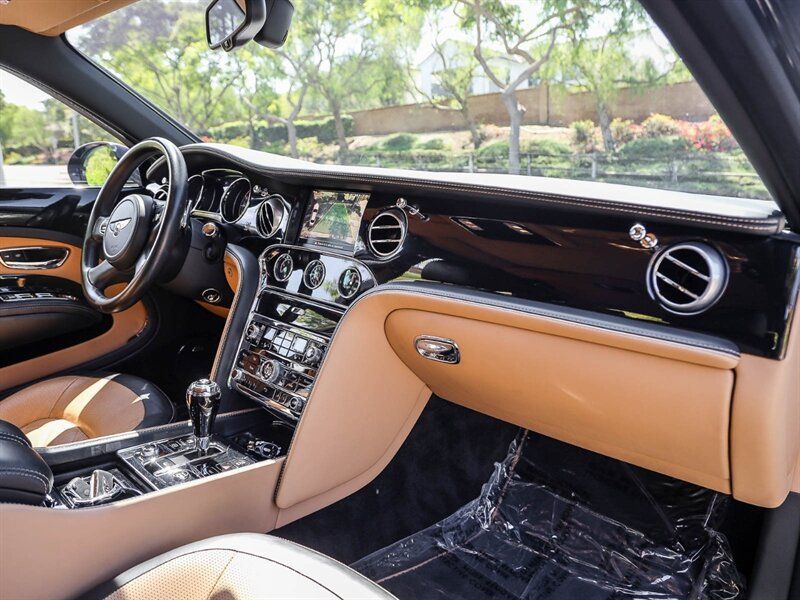 Used 2016 Bentley Mulsanne Speed RWD image 39