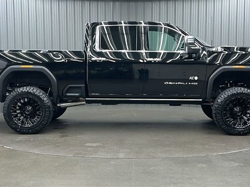 Used 2026 GMC Sierra 2500 Denali Ultimate w/ Max Trailering Package image 6