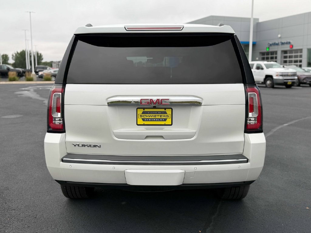 Used 2017 GMC Yukon Denali w/ Open Road Package AWD/4WD image 7