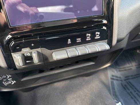Used 2025 RAM 2500 Big Horn image 26