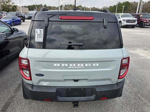 Used 2021 Ford Bronco Sport Outer Banks w/ Outer Banks Package image 3