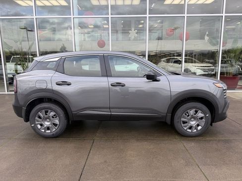 New 2026 Nissan Kicks S image 8