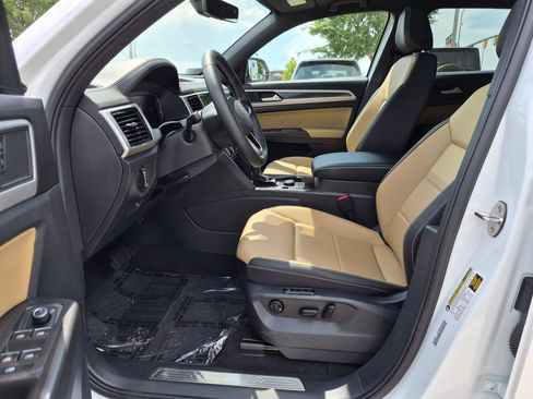 Used 2023 Volkswagen Atlas Cross Sport SEL AWD/4WD image 18