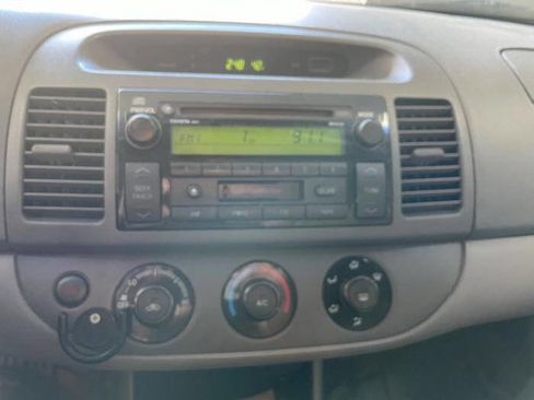 Used 2004 Toyota Camry LE image 34